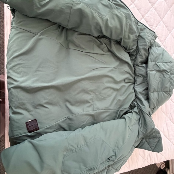 lululemon athletica Down Green Puffer Jacket - Picture 2 of 5